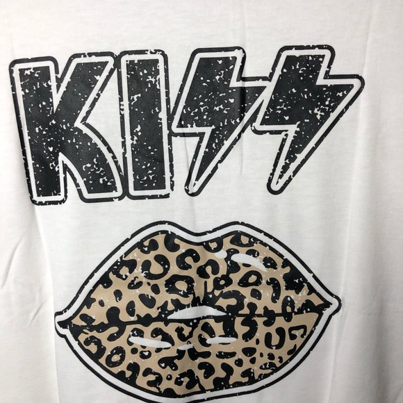 KISS Leopard Lip Printed Tee - Picture 8 of 9